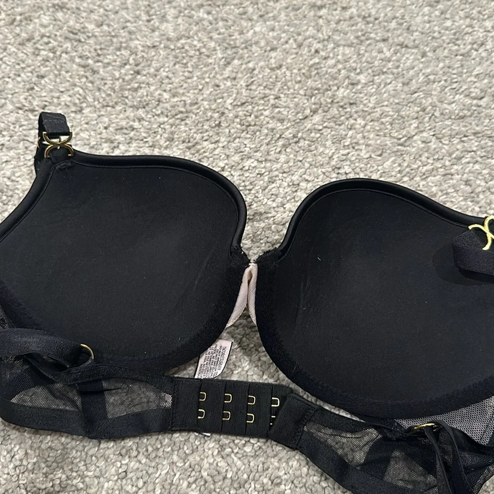 Victoria’s Secret push up bra 32D Demi lace push up - Picture 4 of 6